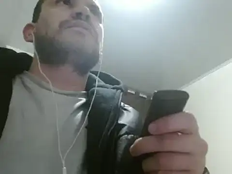 camiloking1720 online show from February 5, 5:10 pm