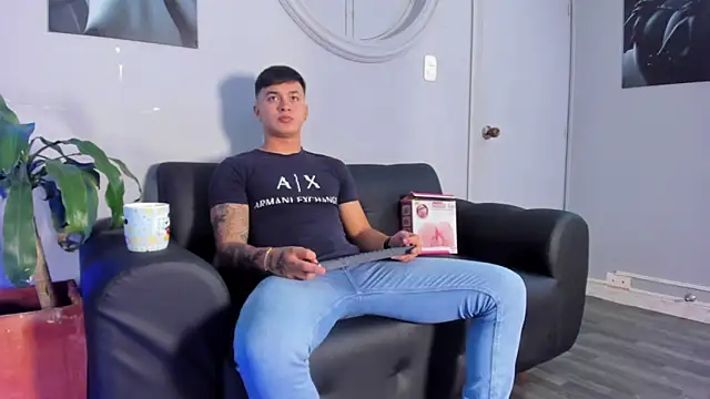 Cristopher strong online show from March 22, 1:08 pm