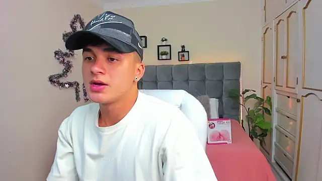 Cristopher strong online show from January 7, 12:37 pm