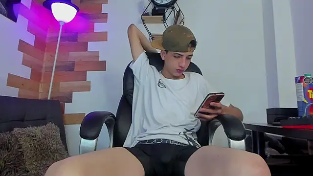 Kenbils online show from December 11, 3:33 pm