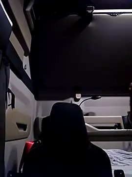 Rocky ktm31 online show from April 21, 7:31 pm