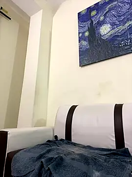 lunainsane58 online show from November 4, 8:15 am