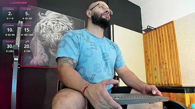 Luke  09 online show from February 21, 11:33 am