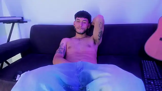 Henrikk senn online show from November 18, 12:36 am