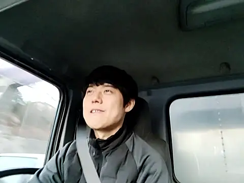 whitebriefboy online show from February 22, 9:38 pm