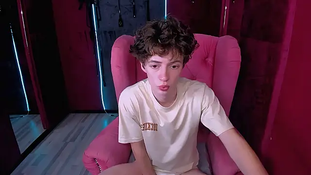 LukeSweet online show from February 24, 1:56 pm