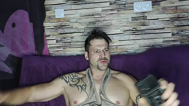 XxBigboybandxX online show from February 4, 7:22 pm