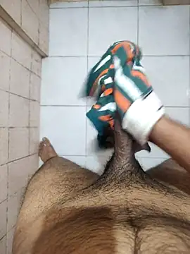 virginat32 online show from January 16, 12:52 pm