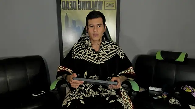 Snapshot of jamesinked_ chatting on March 9, 3:34 am jamesinked  online show from March 9, 3:34 am