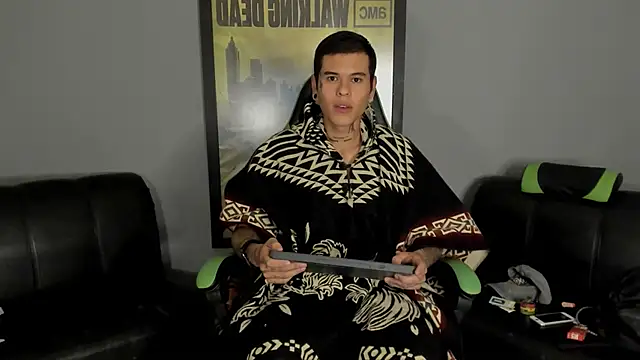 Snapshot of jamesinked_ chatting on February 16, 8:10 am jamesinked  online show from February 16, 8:10 am