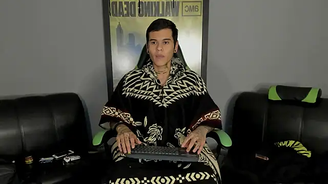 Snapshot of jamesinked_ chatting on March 8, 1:59 am jamesinked  online show from March 8, 1:59 am