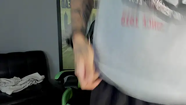 Snapshot of jamesinked_ chatting on January 27, 3:50 pm jamesinked  online show from January 27, 3:50 pm