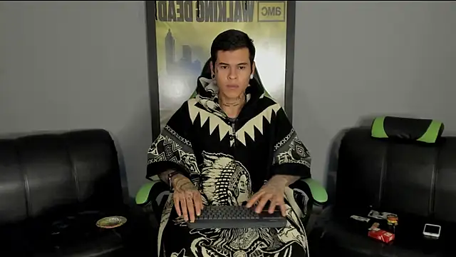 Snapshot of jamesinked_ chatting on February 27, 2:30 am jamesinked  online show from February 27, 2:30 am