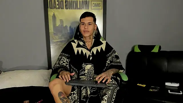 Snapshot of jamesinked_ chatting on March 13, 3:11 am jamesinked  online show from March 13, 3:11 am