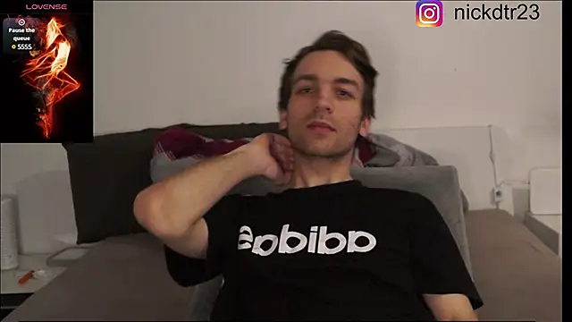 nickdtr online show from February 24, 9:09 pm