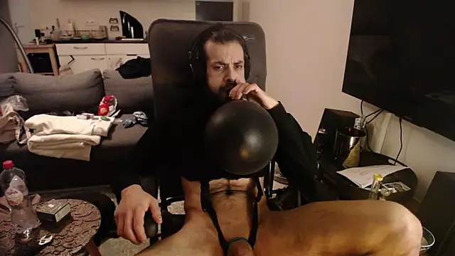 P4RtYBOII92 online show from February 4, 4:57 pm