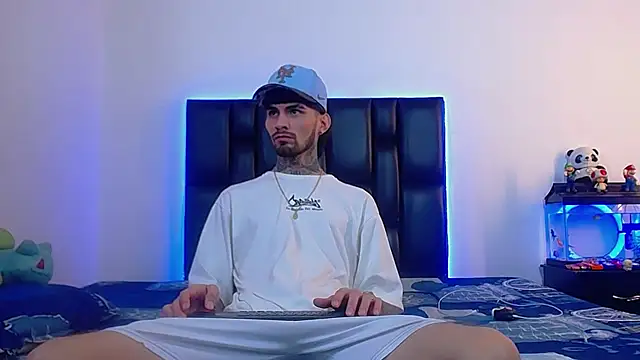 Brutal Sex Fucking online show from June 18, 12:01 am
