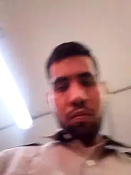 Snapshot of EnriquePersian197 chatting on February 17, 2:04 pm EnriquePersian197 online show from February 17, 2:04 pm