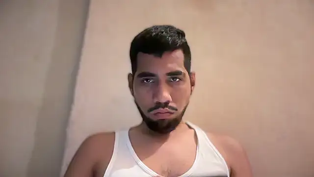 Snapshot of EnriquePersian197 chatting on January 29, 8:35 pm EnriquePersian197 online show from January 29, 8:35 pm