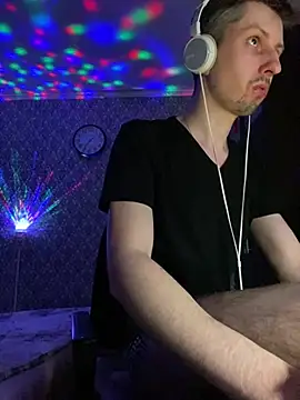 Aki-Laky online show from February 21, 8:38 pm