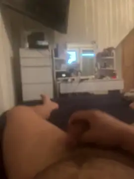 kleinerdixk online show from November 15, 9:22 am