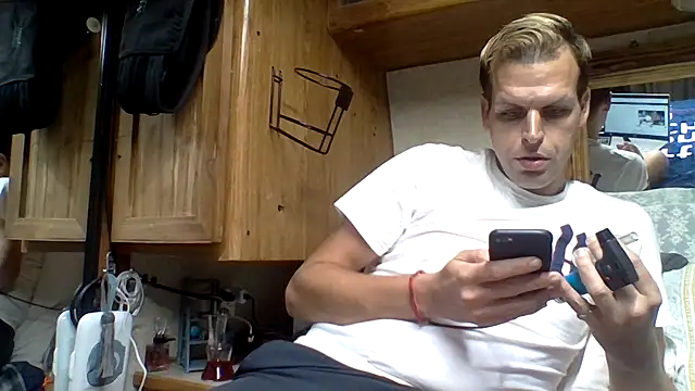 Dreagon79 online show from October 4, 4:12 pm