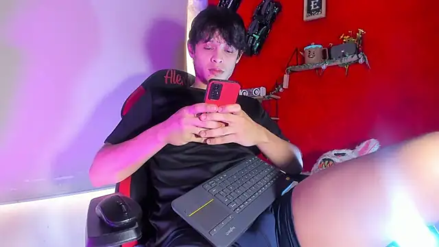 LilOwen  online show from November 26, 8:12 pm