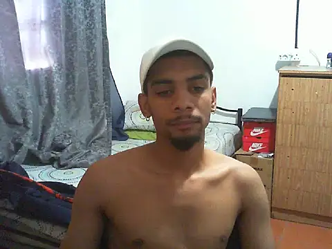 29YOURZ 28  online show from November 18, 11:47 am