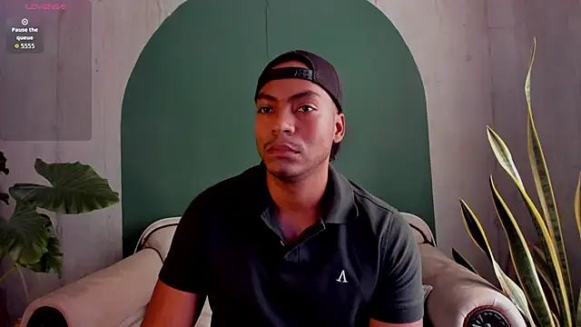 noah jones   online show from November 24, 5:03 pm