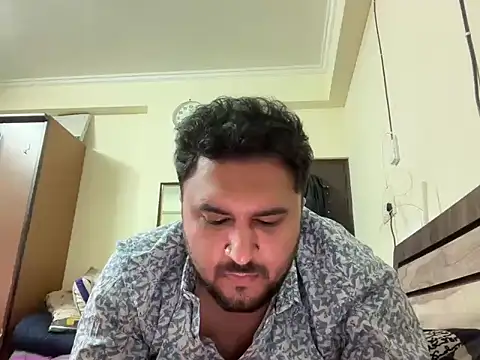 gauravgay93 online show from February 18, 3:10 pm