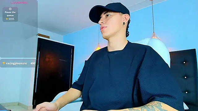 Lobo 17  online show from September 13, 4:35 am