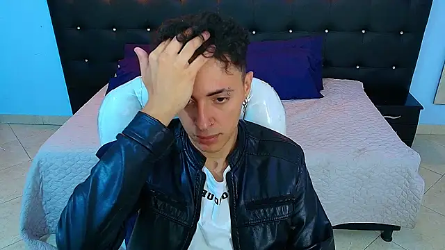 Lobo 17  online show from January 14, 4:04 am