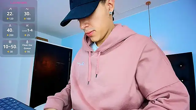 Lobo 17  online show from September 19, 4:02 am