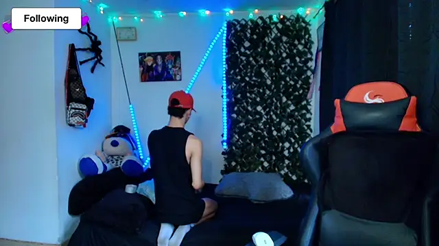 Snapshot of twink_sebas_ chatting on February 11, 7:48 pm twink sebas  online show from February 11, 7:48 pm