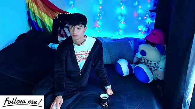 Snapshot of twink_sebas_ chatting on December 29, 12:55 pm twink sebas  online show from December 29, 12:55 pm