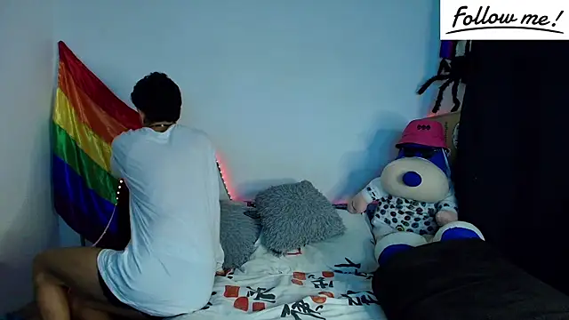 Snapshot of twink_sebas_ chatting on December 13, 6:42 am twink sebas  online show from December 13, 6:42 am