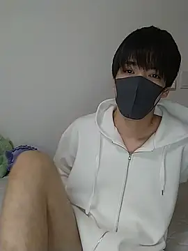 Snapshot of itsme_LEON chatting on February 25, 1:28 pm itsme LEON online show from February 25, 1:28 pm