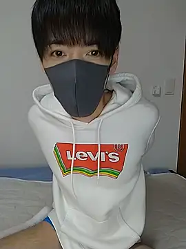 Snapshot of itsme_LEON chatting on December 27, 1:28 pm itsme LEON online show from December 27, 1:28 pm