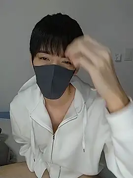 Snapshot of itsme_LEON chatting on February 2, 1:08 pm itsme LEON online show from February 2, 1:08 pm