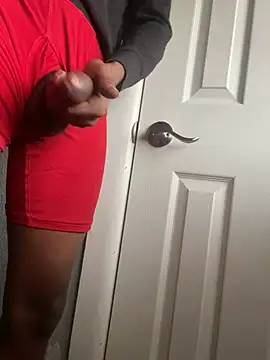 Snapshot of sneakylink13__ chatting on February 10, 9:15 pm sneakylink13 online show from February 10, 9:15 pm