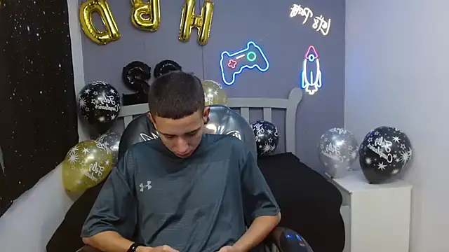 JackSwan18 online show from January 3, 2:08 pm