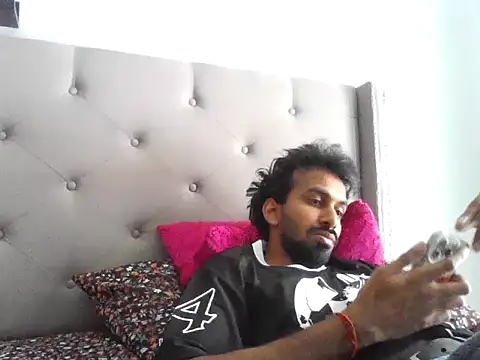 skinny  boy   online show from December 15, 6:16 pm