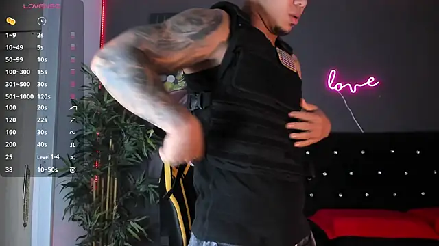 Snapshot of jordan_mayers02 chatting on January 9, 9:06 am jordan mayers02 online show from January 9, 9:06 am