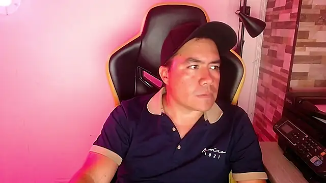 Jhonatan Morales S online show from November 1, 11:31 pm