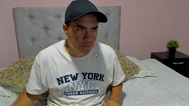 Jhonatan Morales S online show from October 12, 3:33 am