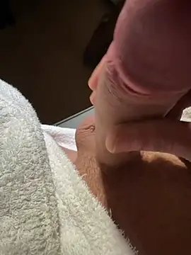 Snapshot of YoungCouple0604 chatting on December 19, 2:57 pm YoungCouple0604 online show from December 19, 2:57 pm