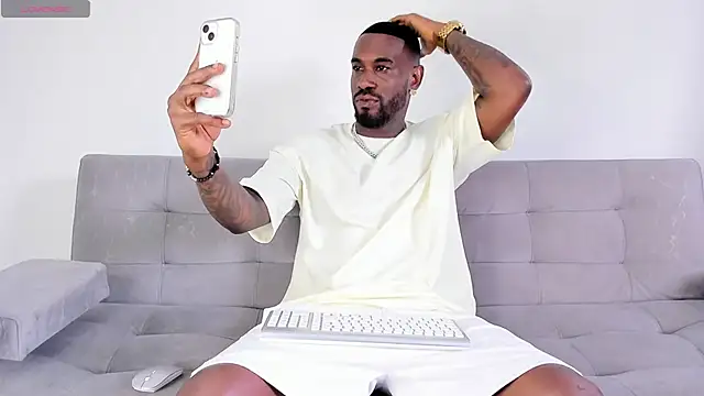 Snapshot of Dvid_Rullers chatting on March 9, 7:59 pm Dvid Rullers online show from March 9, 7:59 pm