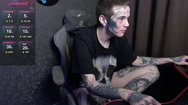 Snapshot of lonelycrystal chatting on March 12, 12:57 pm lonelycrystal online show from March 12, 12:57 pm