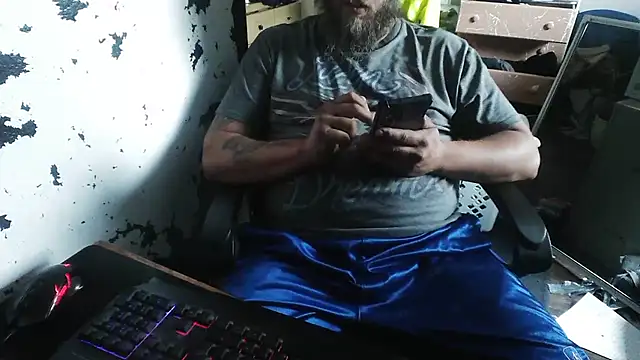slickwill123 online show from June 10, 6:41 pm