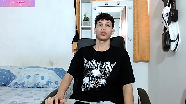 jeff ross online show from December 4, 7:01 pm